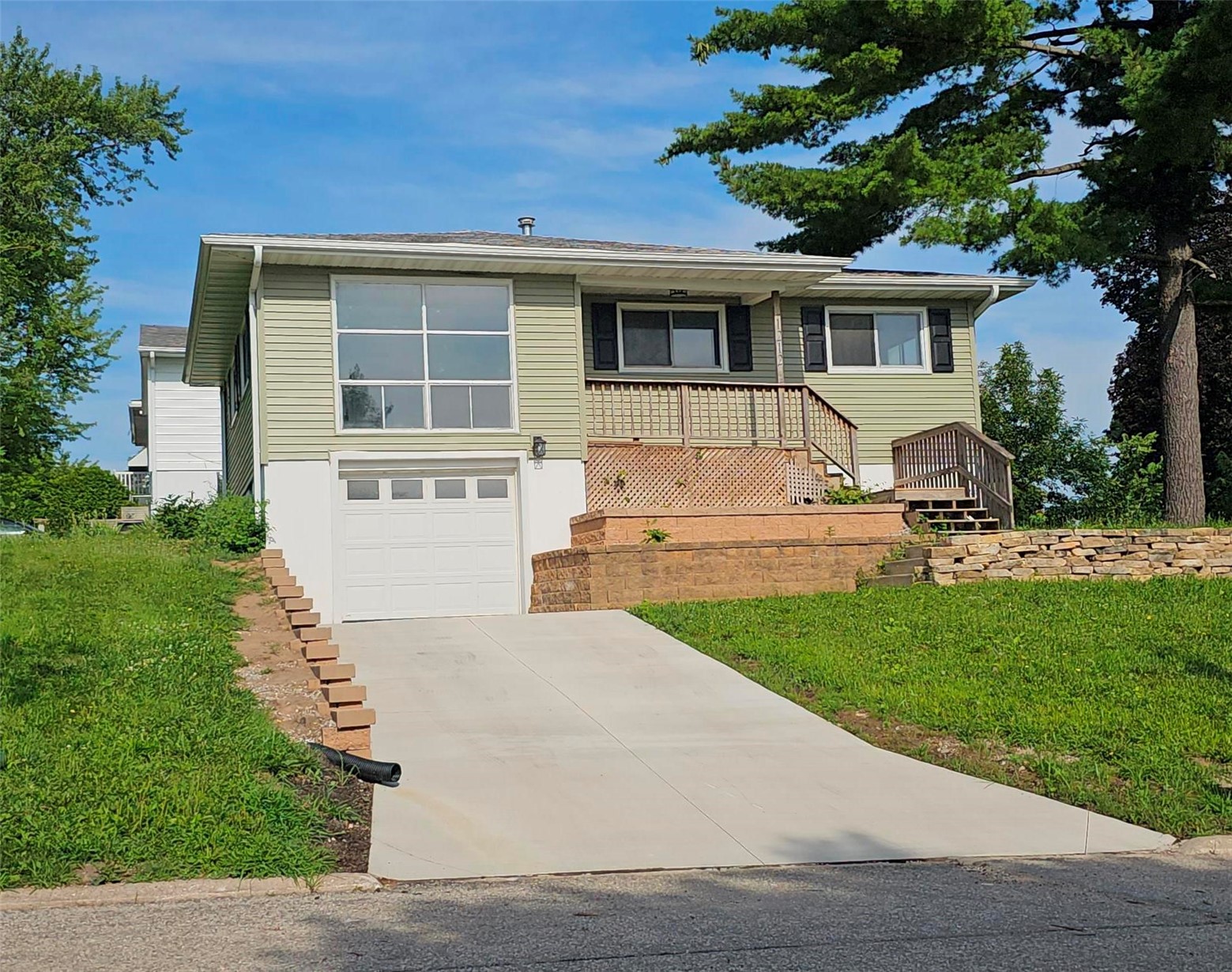 1212 16th Street SW Cedar Rapids IA 52404