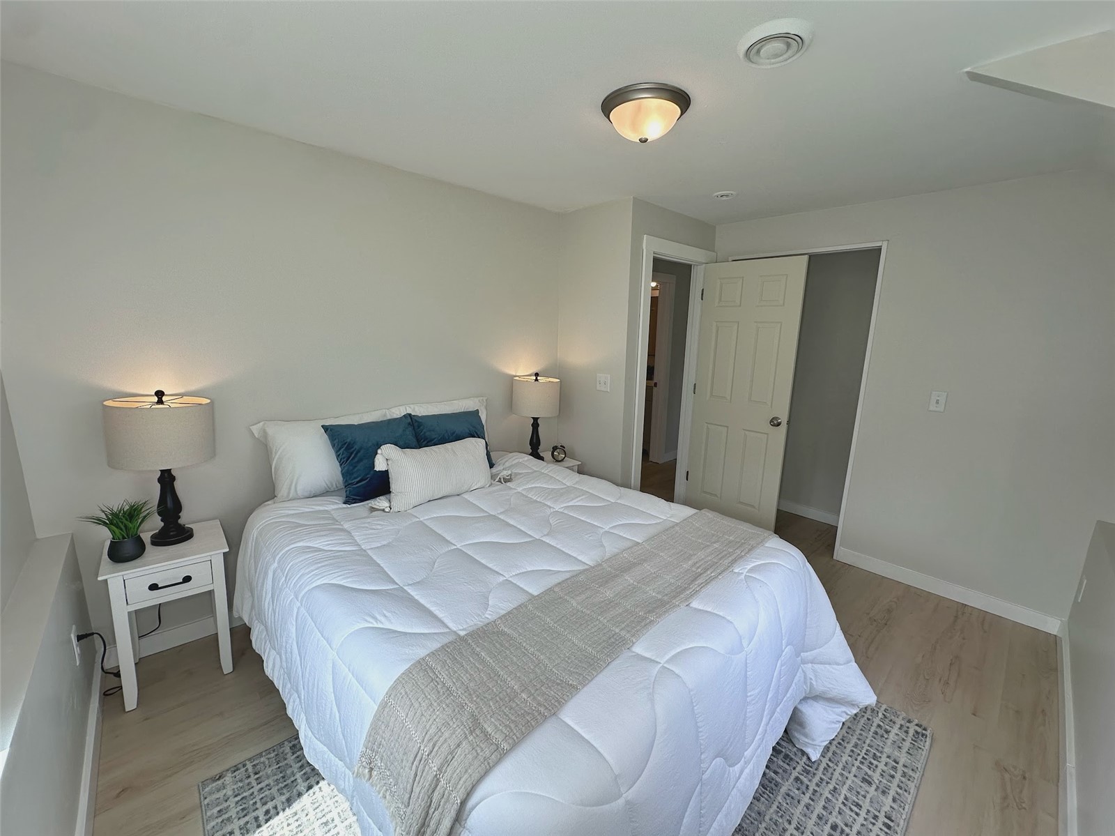 2014 J Street SW Cedar Rapids IA 52404