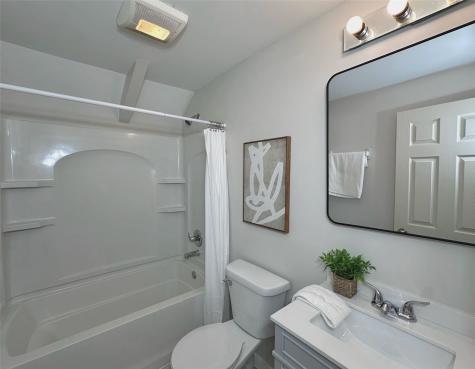 2014 J Street SW Cedar Rapids IA 52404