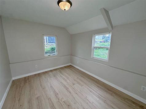 2014 J Street SW Cedar Rapids IA 52404