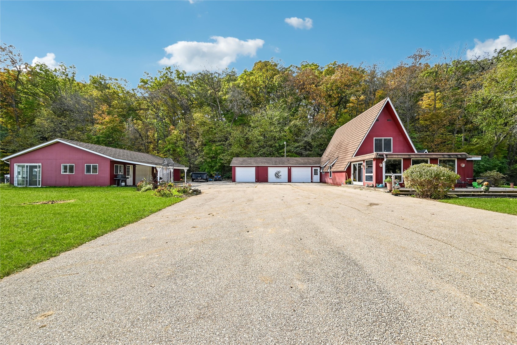 5739 22nd Avenue Trail Vinton IA 52349