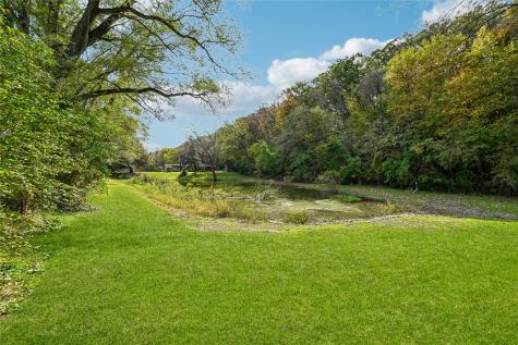 5739 22nd Avenue Trail Vinton IA 52349