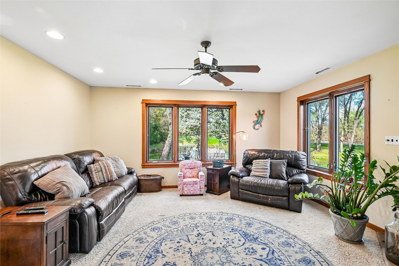 5739 22nd Avenue Trail Vinton IA 52349