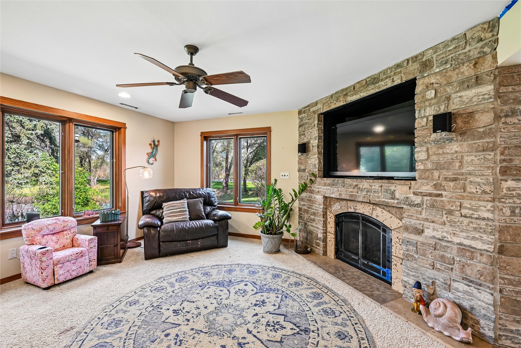 5739 22nd Avenue Trail Vinton IA 52349