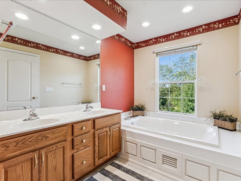 179 Crandall Drive NE Cedar Rapids IA 52402