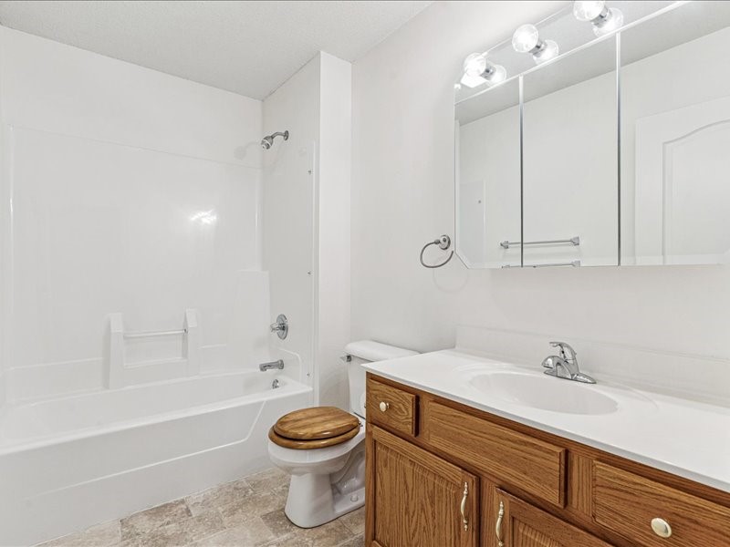 179 Crandall Drive NE Cedar Rapids IA 52402