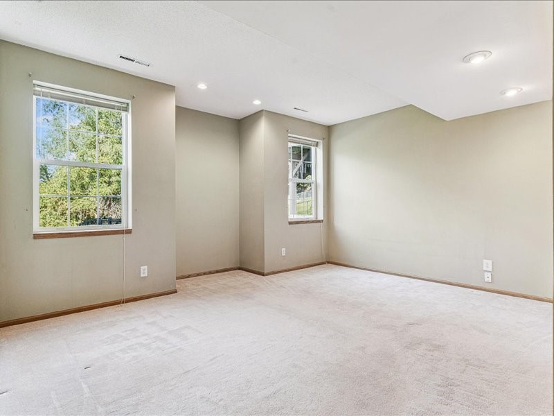 179 Crandall Drive NE Cedar Rapids IA 52402