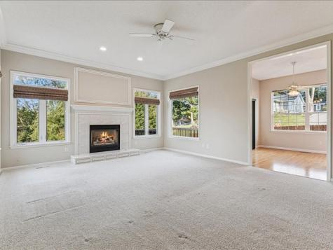 179 Crandall Drive NE Cedar Rapids IA 52402