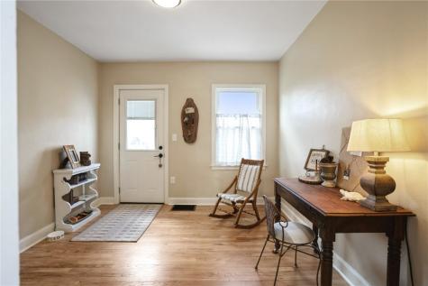 2734 Meadowbrook Drive SE Cedar Rapids IA 52403