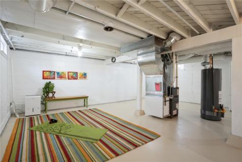 2734 Meadowbrook Drive SE Cedar Rapids IA 52403