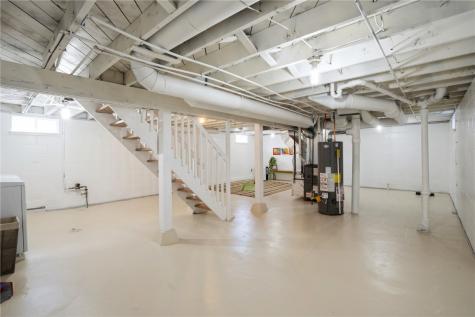 2734 Meadowbrook Drive SE Cedar Rapids IA 52403