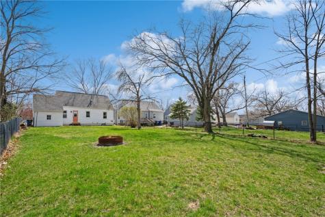 2734 Meadowbrook Drive SE Cedar Rapids IA 52403