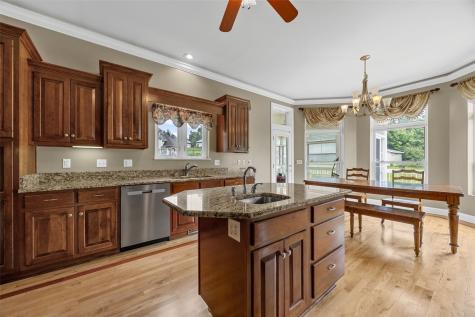 8401 Santa Maria Drive SW Cedar Rapids IA 52404