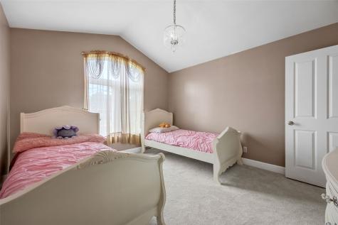 8401 Santa Maria Drive SW Cedar Rapids IA 52404