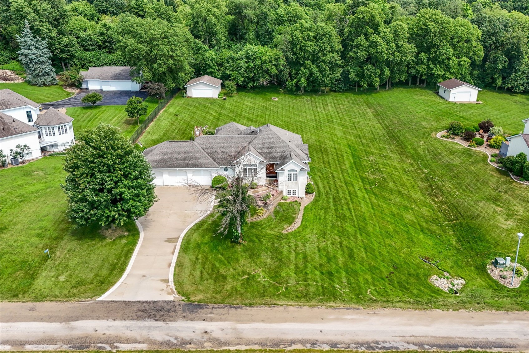 8401 Santa Maria Drive SW Cedar Rapids IA 52404