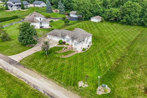 8401 Santa Maria Drive SW Cedar Rapids IA 52404