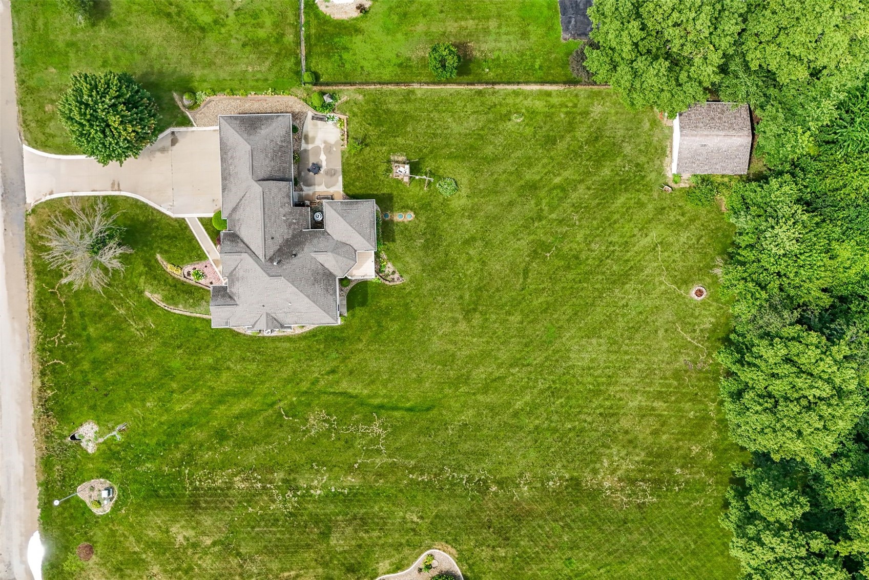 8401 Santa Maria Drive SW Cedar Rapids IA 52404