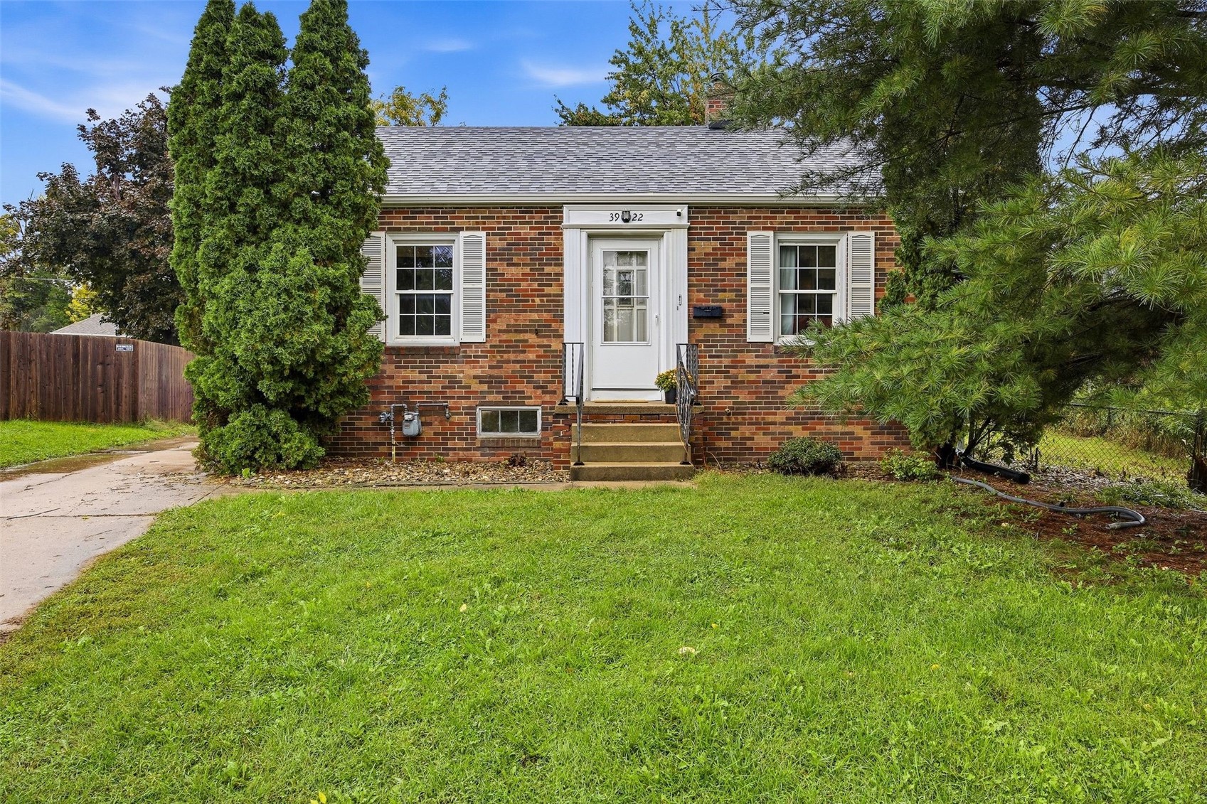 Cedar Rapids IA, 3922 Hart Court NE