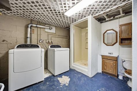 3922 Hart Court NE Cedar Rapids IA 52402