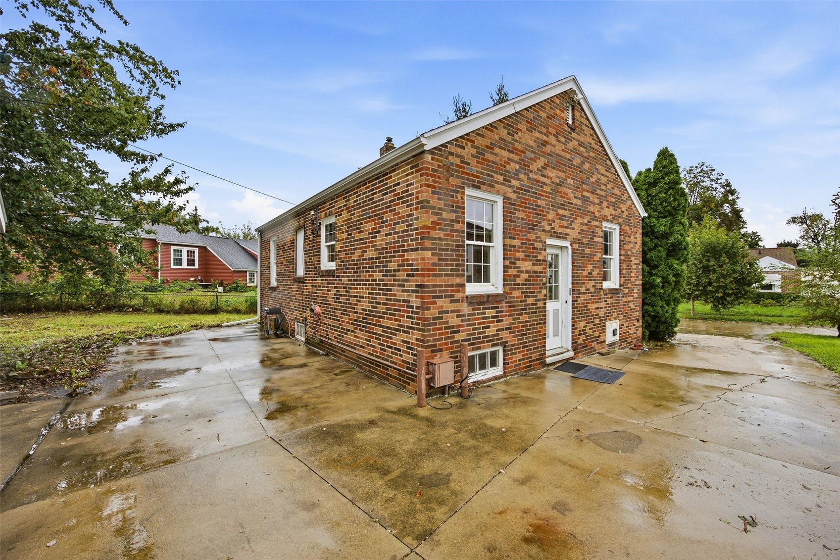 3922 Hart Court NE Cedar Rapids IA 52402