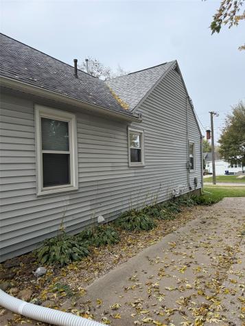 904 E 4th Vinton IA 52349