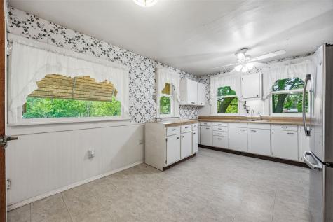 3380 Otis Road SE Cedar Rapids IA 52403