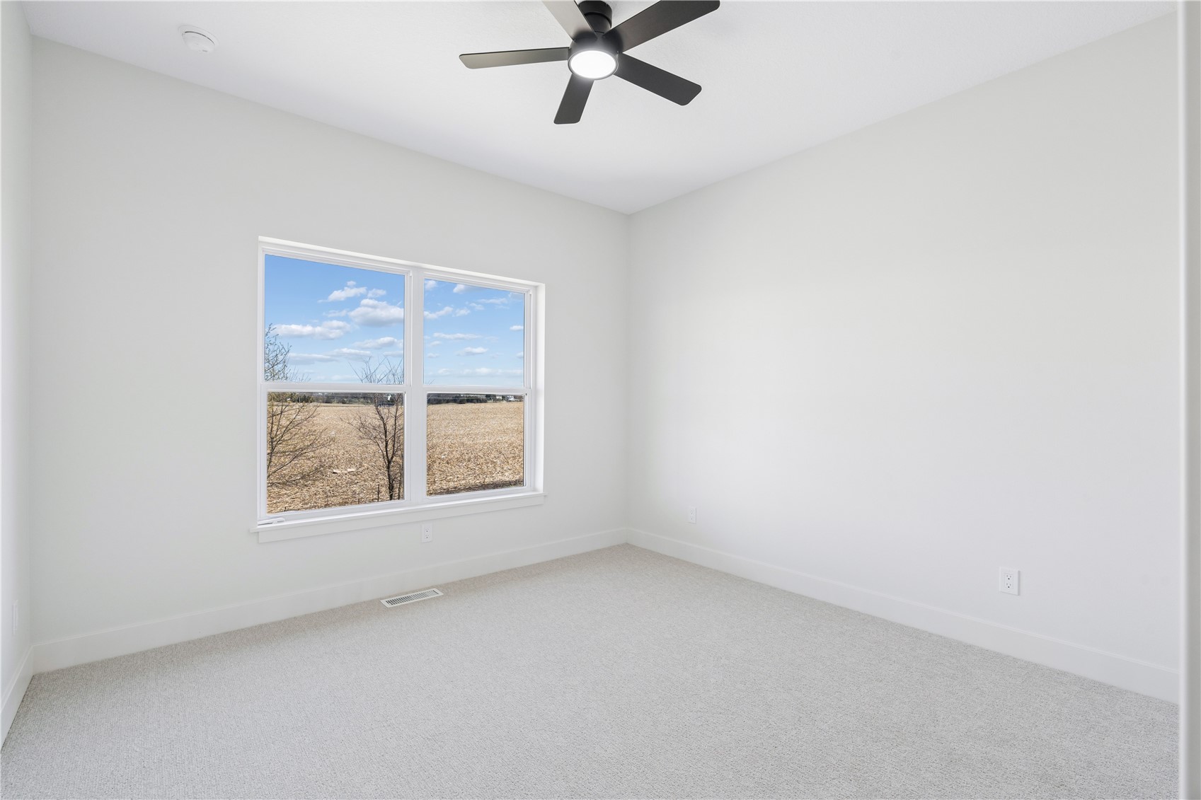 900 Crestview Drive Solon IA 52333