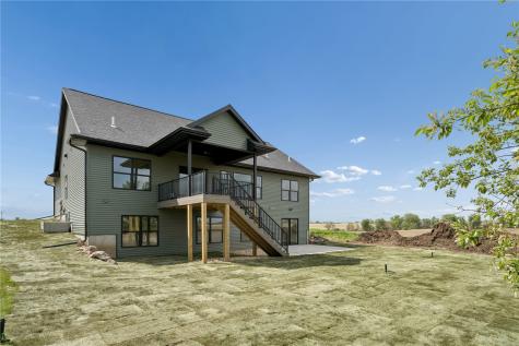 900 Crestview Drive Solon IA 52333