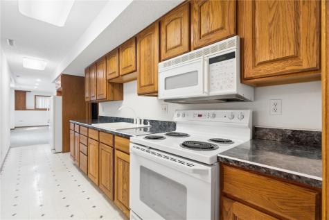 4105 Majestic Court NE Cedar Rapids IA 52411