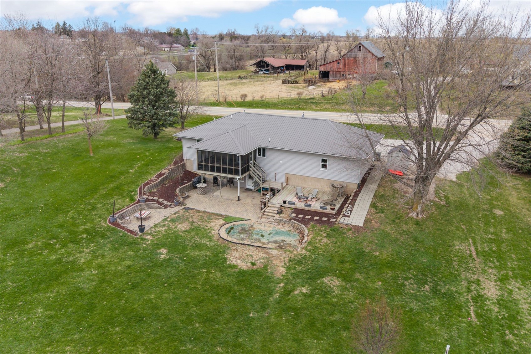 168 290th Street West Branch IA 52358