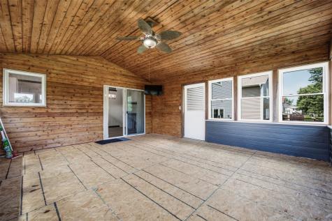 7700 Pin Tail Drive NE Cedar Rapids IA 52402