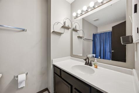 7700 Pin Tail Drive NE Cedar Rapids IA 52402