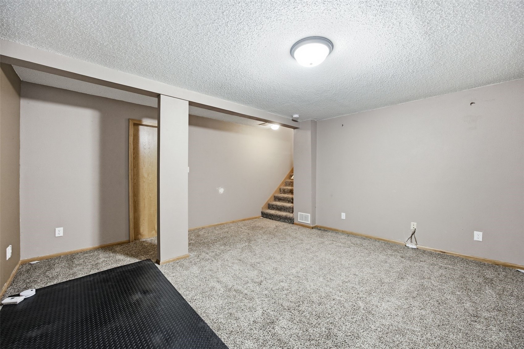 7700 Pin Tail Drive NE Cedar Rapids IA 52402