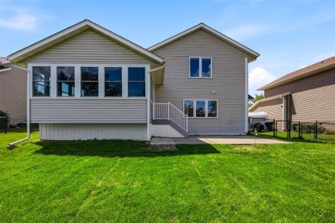 7700 Pin Tail Drive NE Cedar Rapids IA 52402