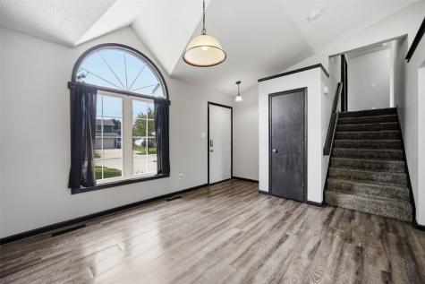 7700 Pin Tail Drive NE Cedar Rapids IA 52402