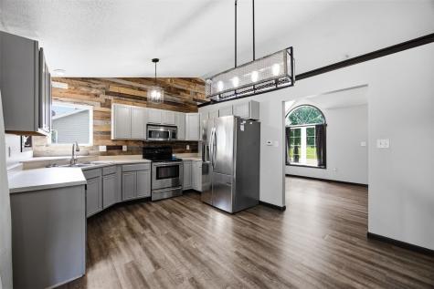 7700 Pin Tail Drive NE Cedar Rapids IA 52402