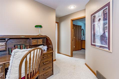 4675 Leprechaun Lane Cedar Rapids IA 52411