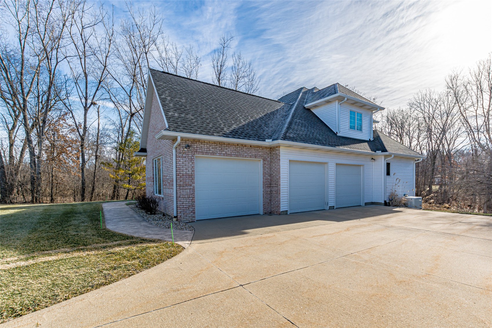 4675 Leprechaun Lane Cedar Rapids IA 52411