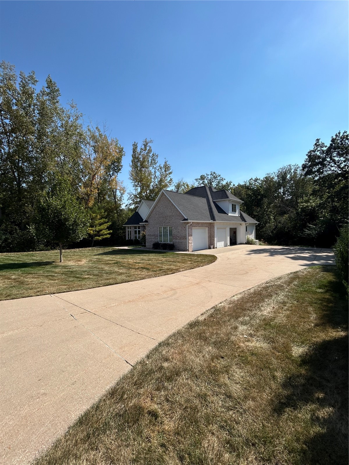 4675 Leprechaun Lane Cedar Rapids IA 52411