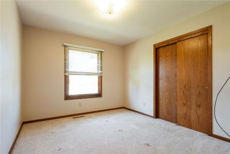 2540 Grand Avenue Marion IA 52302