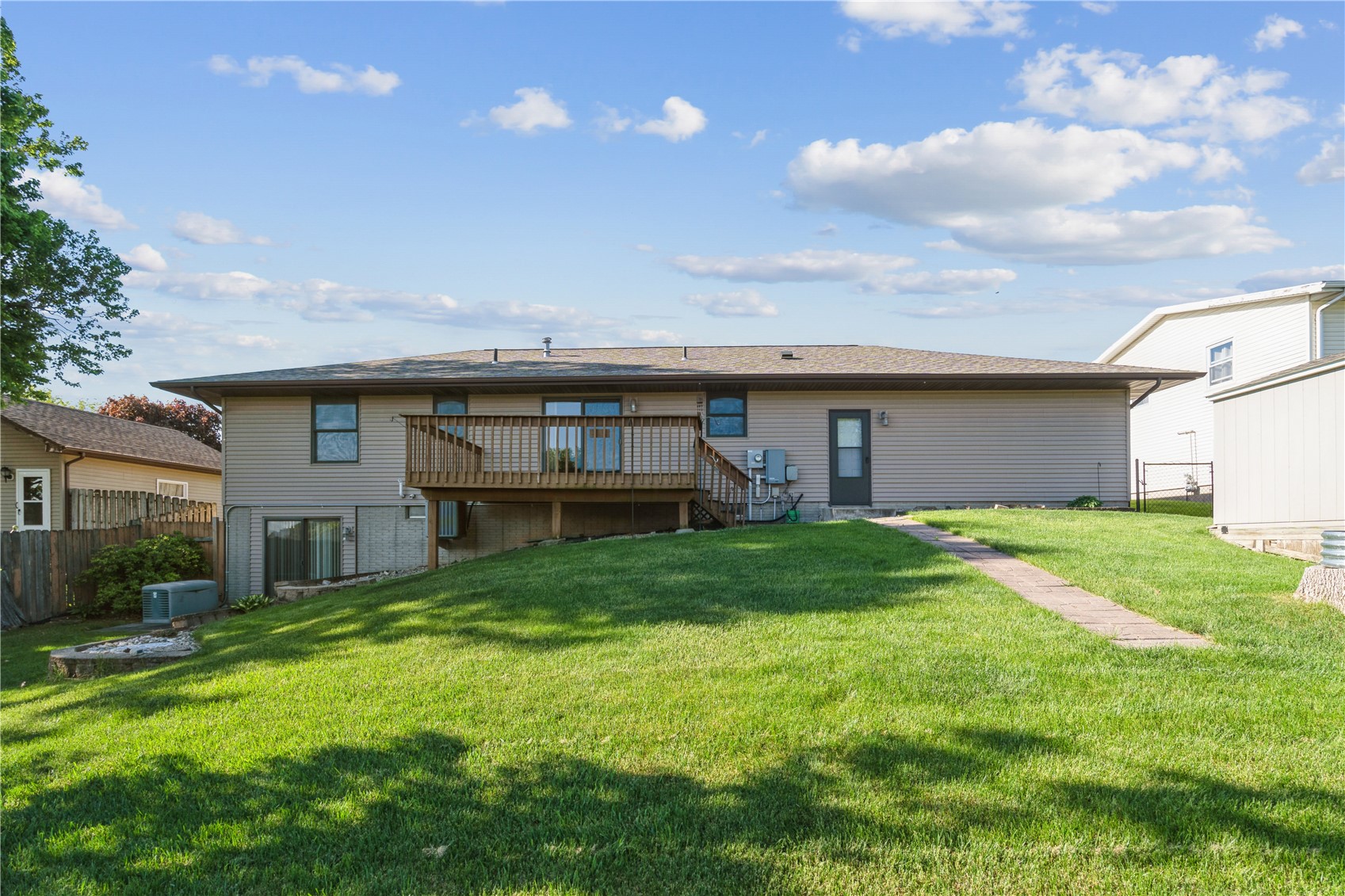 2540 Grand Avenue Marion IA 52302