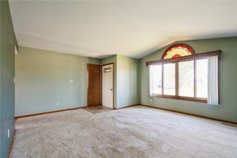 2540 Grand Avenue Marion IA 52302