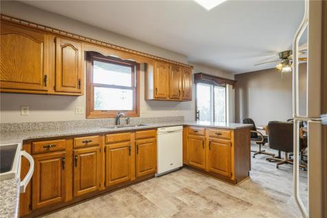 2540 Grand Avenue Marion IA 52302