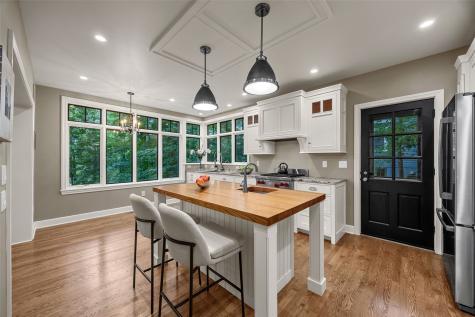 10 Oakridge Avenue Iowa City IA 52246