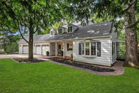 10 Oakridge Avenue Iowa City IA 52246