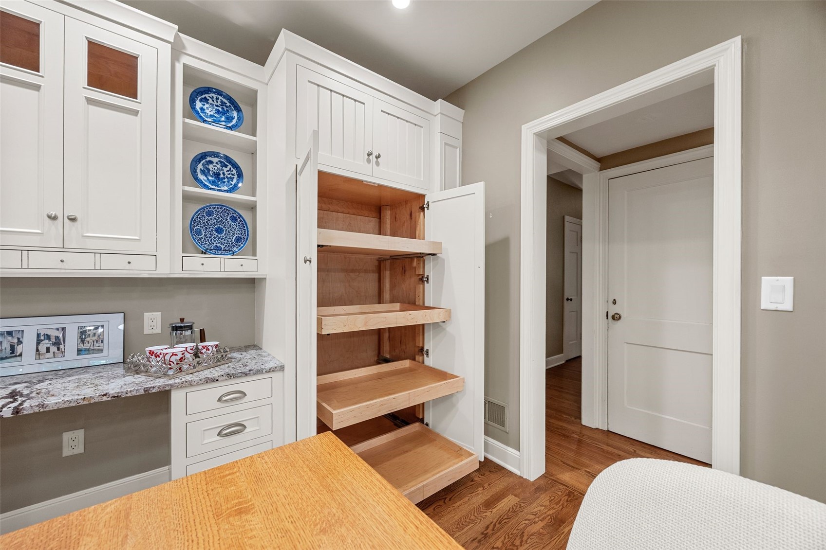 10 Oakridge Avenue Iowa City IA 52246
