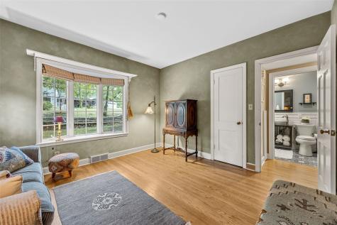 10 Oakridge Avenue Iowa City IA 52246