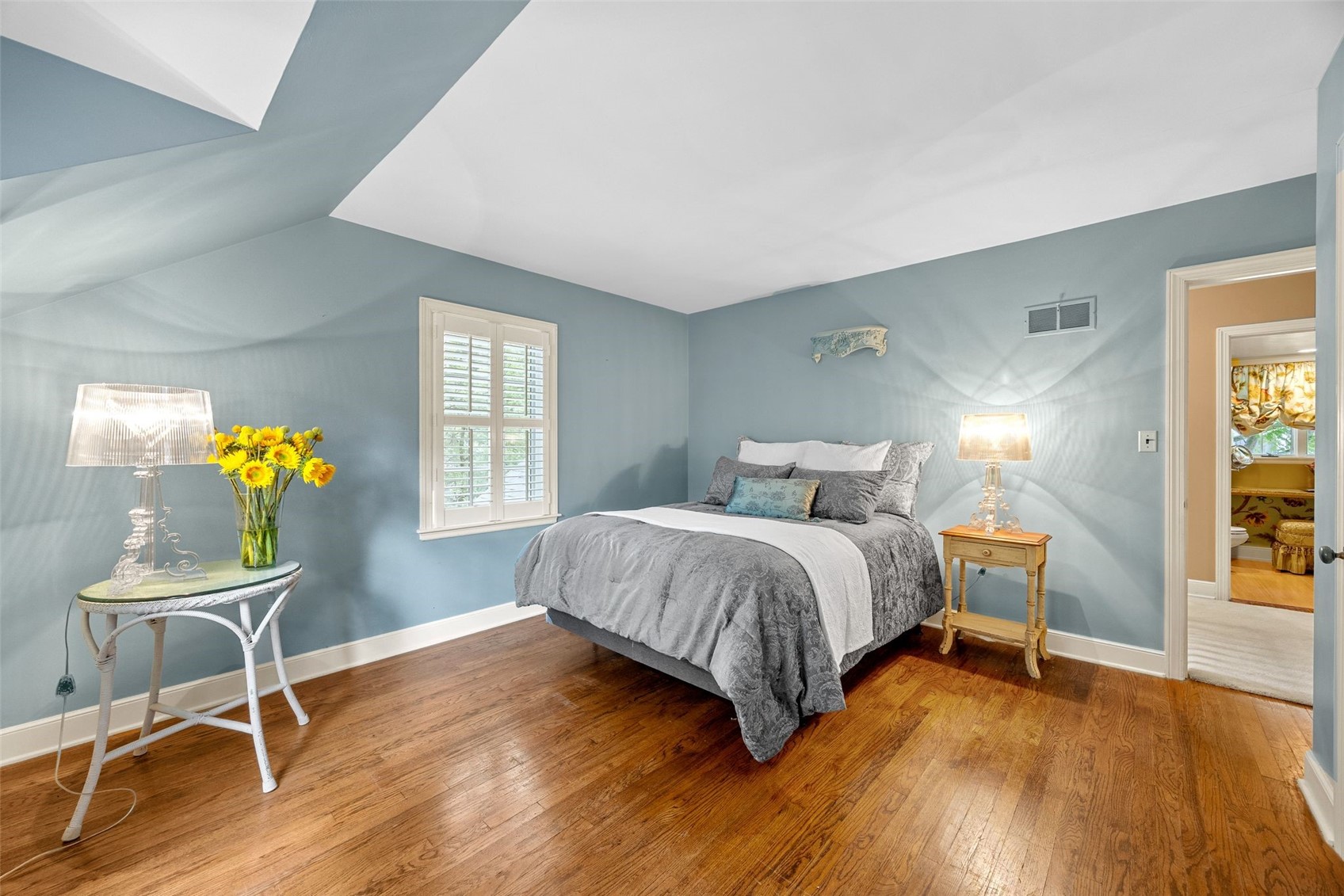 10 Oakridge Avenue Iowa City IA 52246