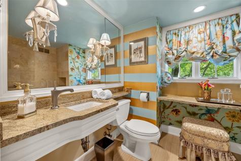 10 Oakridge Avenue Iowa City IA 52246