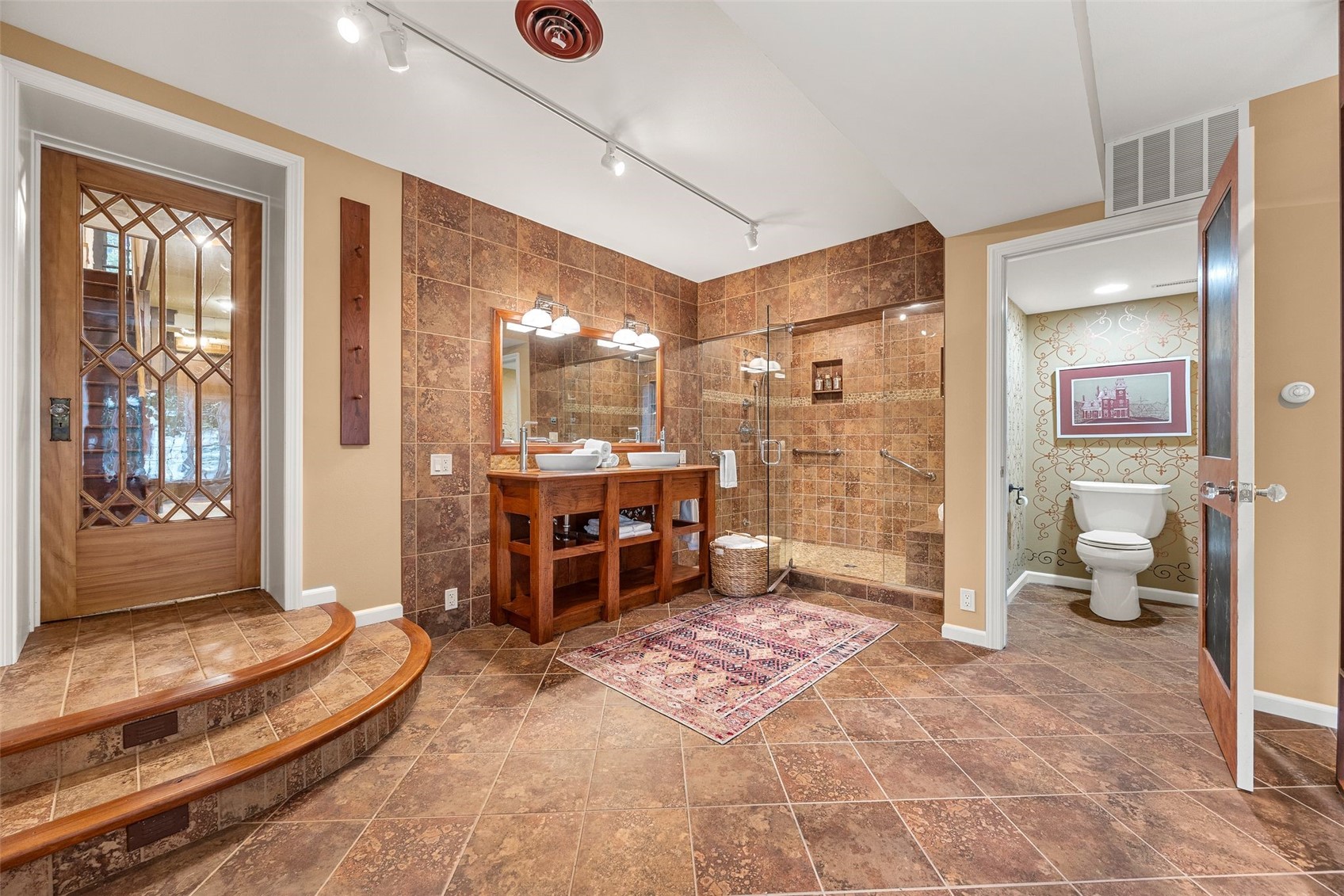 10 Oakridge Avenue Iowa City IA 52246